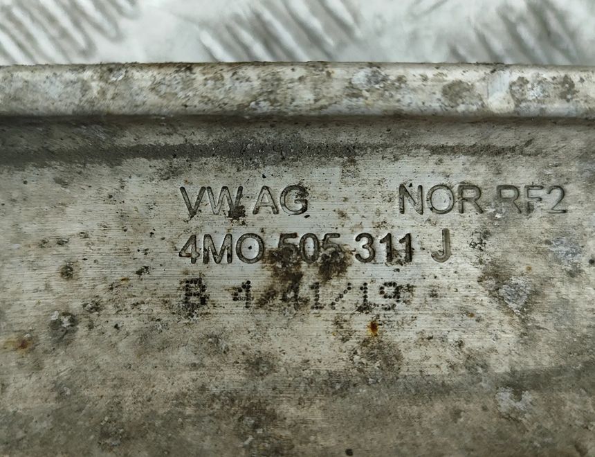 AUDI e-tron 1 generation (2018-2024) H-formad gaffel bak till vänster 4M0505311J 32069665