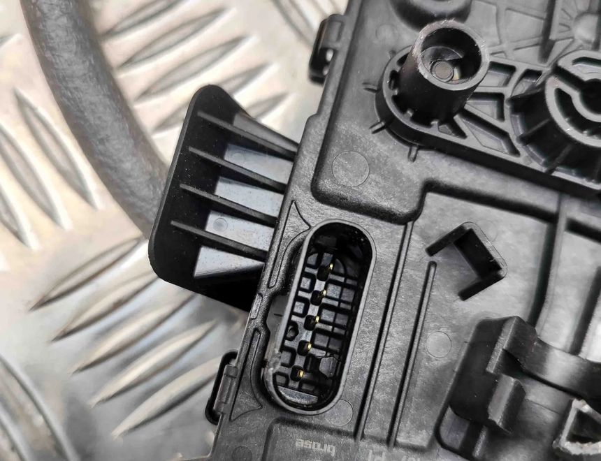 VOLKSWAGEN Multivan T7 (2021-2024) Bakre höger dörrlås 7LA843604AA,7T0843746D 32579410