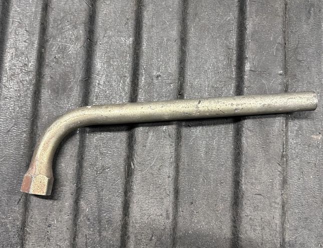 VOLKSWAGEN Touran 1 generation (2003-2015) Hjulmutternyckel 171012219A 30904683