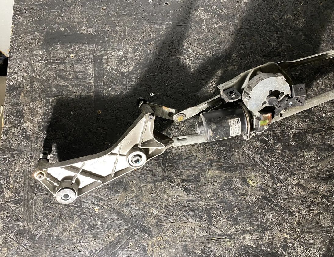 MERCEDES-BENZ GL-Class X164 (2006-2012) Vindrutetorkare fram a1648201742 22573966