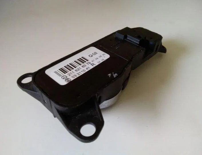 MERCEDES-BENZ E-Class W211/S211 (2002-2009) Omkopplare för spegeljustering 2118216079 25472747