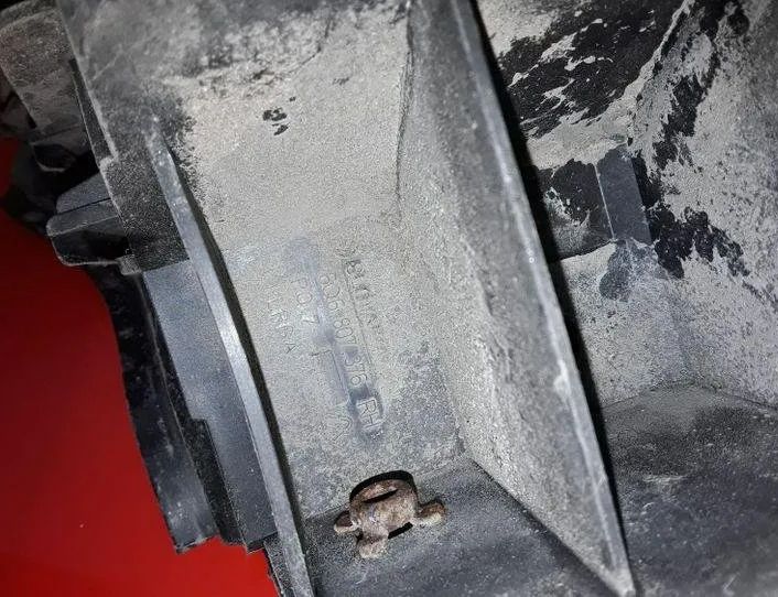 VOLKSWAGEN Polo 4 generation (2001-2009) Bakre höger stötfångarfäste 6Q6807376 25541453