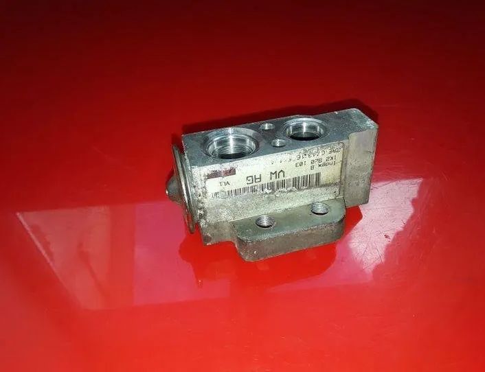 SKODA Superb 2 generation (2008-2015) Luftkonditioneringens expansionsventil 1K2820103 25545158