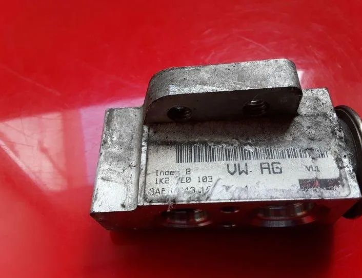 SKODA Superb 2 generation (2008-2015) Luftkonditioneringens expansionsventil 1K2820103 25545158