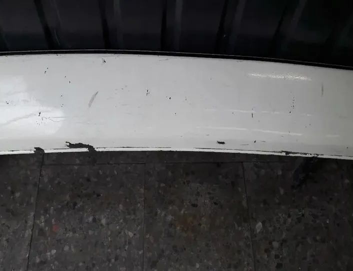 VOLKSWAGEN Scirocco 2 generation (1981-1991) Bakre stötfångaren 533807801 27195655