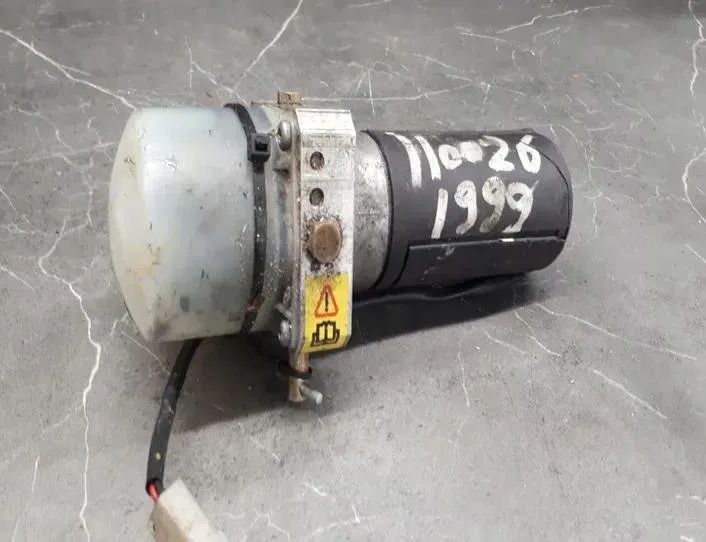 VOLKSWAGEN Jetta 4 generation (1999-2005) Hydraulisk pump 27210297