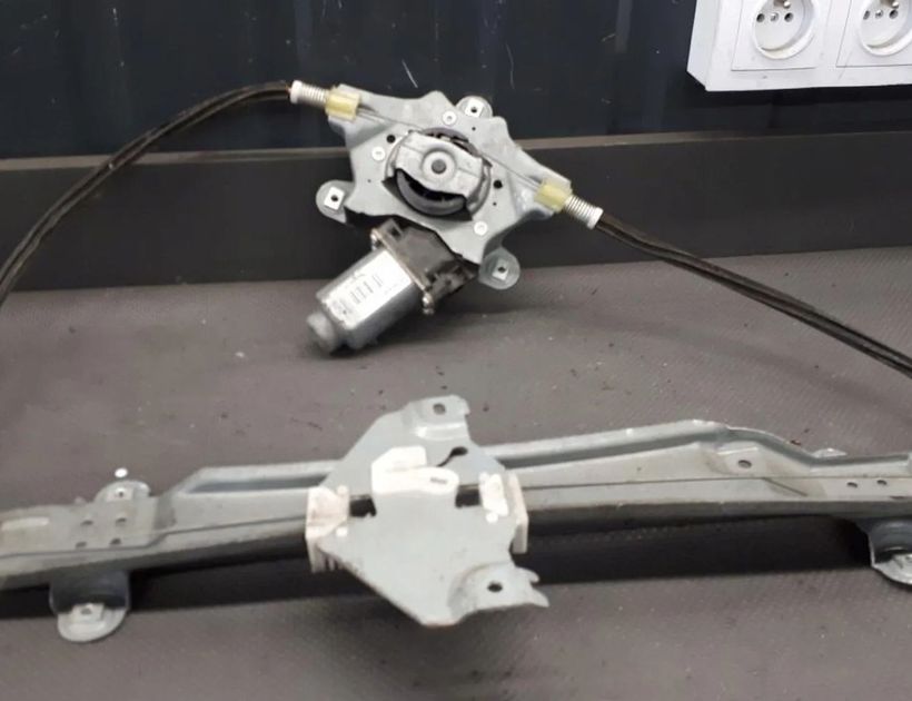 RENAULT Twingo 1 generation (1993-2007) Främre höger dörrfönsterhiss 119358ARM 30168207