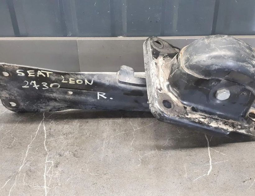 SEAT Leon 2 generation (2005-2012) Bakre höger H-formad gaffel 1K0505226H 30168641