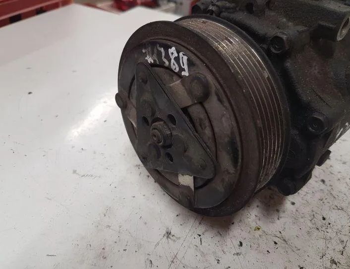 VOLVO V50 1 generation (2003-2012) Luftkonditioneringspump 3M5H19D629,1249 27092440