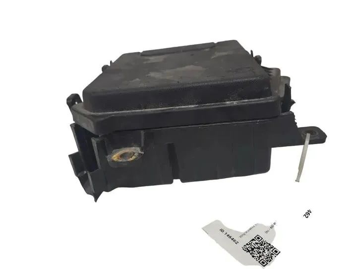 RENAULT Scenic 3 generation (2009-2015) Säkringsbox 284B10002R 27115024