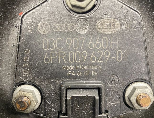 AUDI A6 C7/4G (2010-2020) Oljepanna 06E103600C 17923902