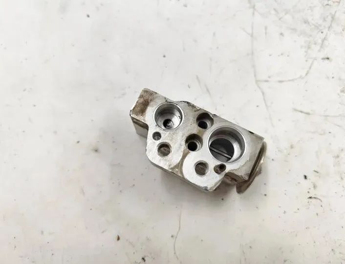 AUDI A3 8P (2003-2013) Luftkonditioneringens expansionsventil 1K0820679,3K272,F666902ZF 27177343