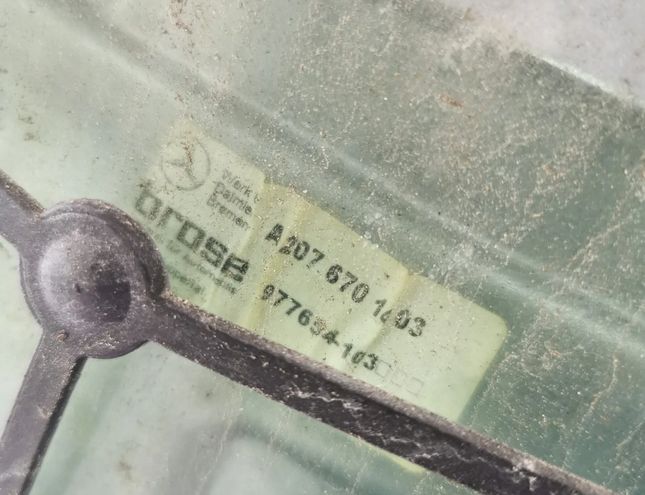 MERCEDES-BENZ E-Class W212/S212/C207/A207 (2009-2016) Bakre höger dörr Fönsterglas A2076701403 18044203