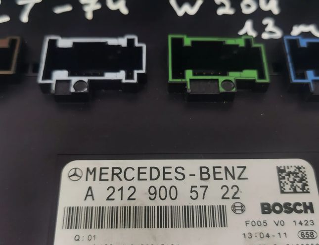 MERCEDES-BENZ C-Class W204/S204/C204 (2004-2015) Säkringsbox A2129005722,A2129015104,A2129025504,A2129027107 21422871