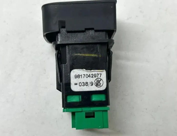 CITROËN Berlingo 3 generation (2018-2024) Centrallåsbrytare 9817042977 27244884
