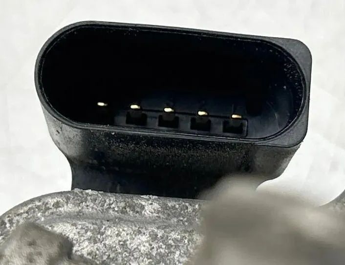 VOLKSWAGEN Passat B8 (2014-2023) Gasspjällskropp 04L128637A 27252873