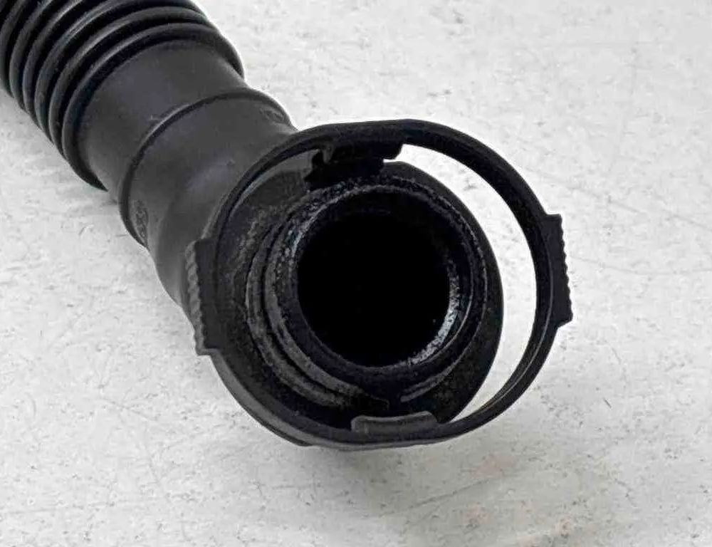 VOLKSWAGEN Caddy 3 generation (2004-2015) Luftningsslang 03L103493AE 32685943