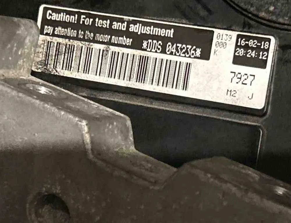 VOLKSWAGEN Passat B8 (2014-2023) Motor 32692007