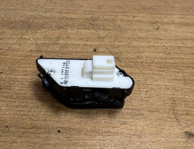 MERCEDES-BENZ E-Class W213/S213/C238/A238 (2016-2024) Centrallåsbrytare A2139059703,#074 25814294