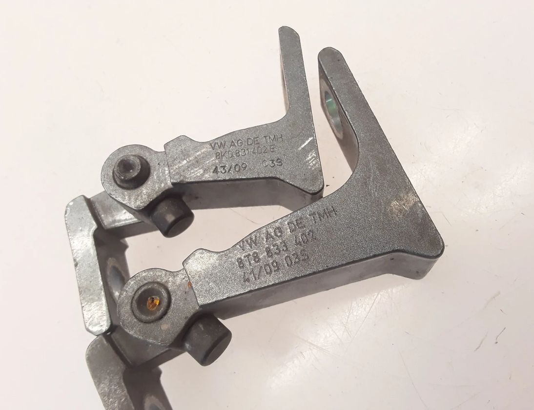 AUDI A5 Sportback 8T (2009-2011) Bakre höger dörrgångjärn 8T8833402,8K0831402E 12159194