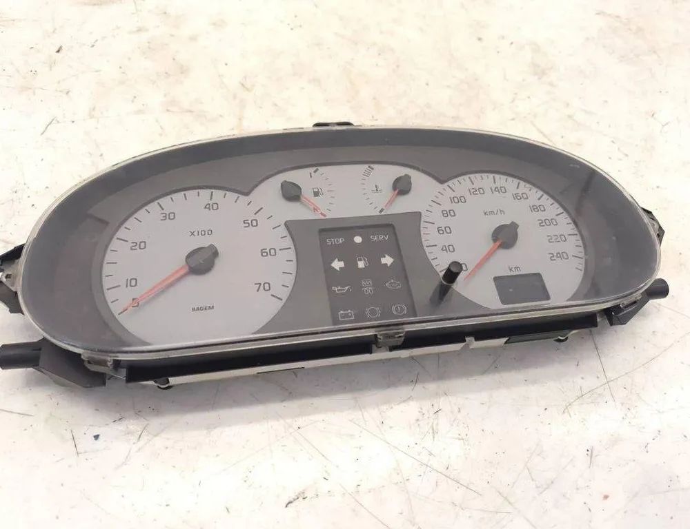 RENAULT Megane 1 generation (1995-2003) Hastighetsmätare NS0000583Q,P8200038777 31958578