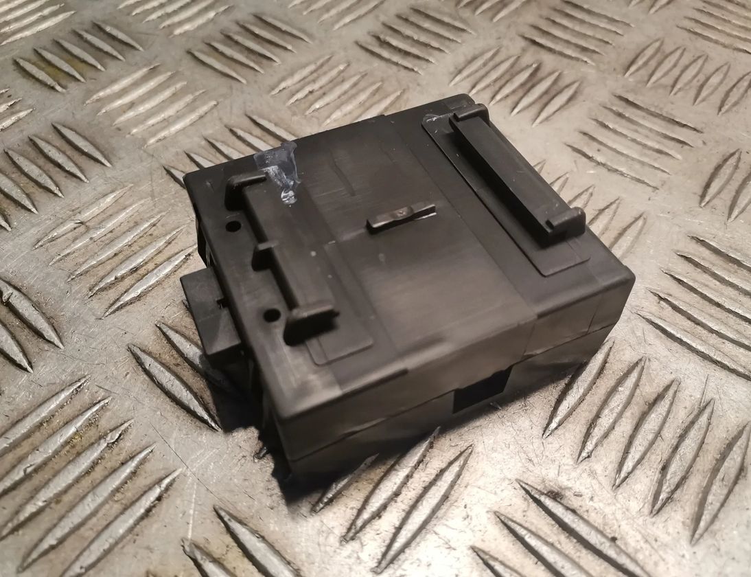 MERCEDES-BENZ CLK AMG GTR C297 (1997-1999) Larmsignalkontrollenhet 2118209126 18132366