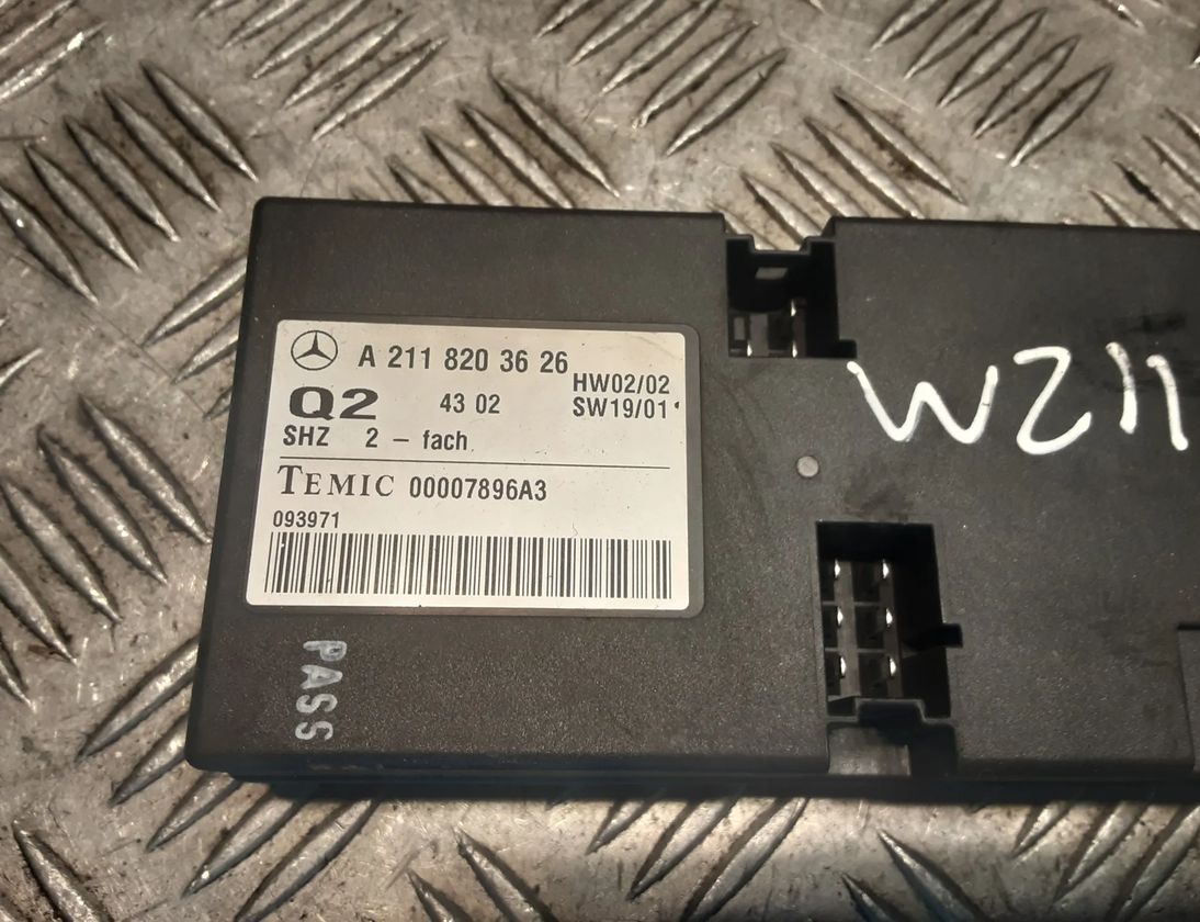 MERCEDES-BENZ E-Class W211/S211 (2002-2009) Stolsvärmerelä 2118203626,A2118203626 24833907