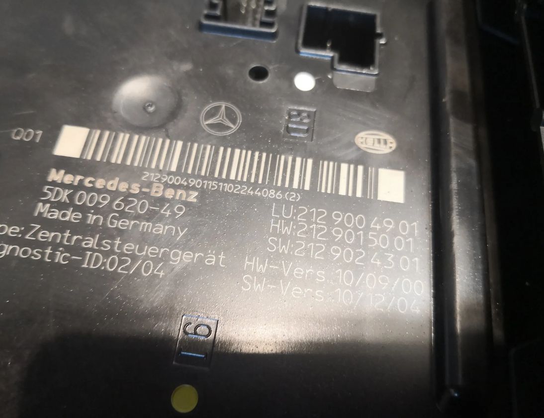 MERCEDES-BENZ E-Class W212/S212/C207/A207 (2009-2016) Säkringsbox 2129004901,A2129004901 25110156