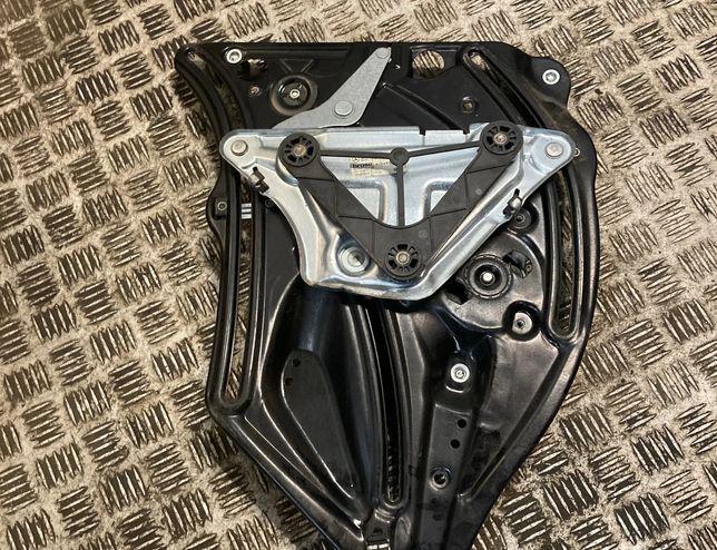 MERCEDES-BENZ E-Class W212/S212/C207/A207 (2009-2016) Fönsterhiss för vänster bakdörr 2076701303,A2076701303 33055753