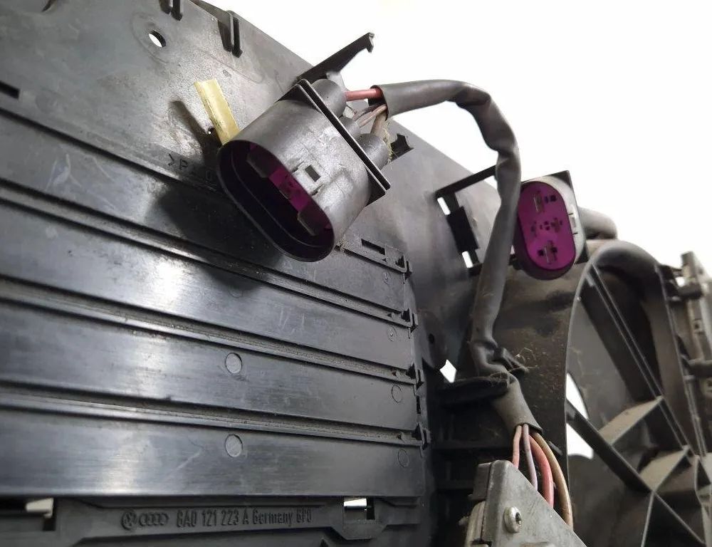 VOLKSWAGEN Touareg 1 generation (2002-2010) Motorkylare kylare 7L0121207D 30567351