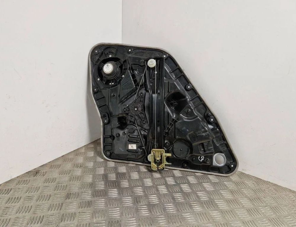 MERCEDES-BENZ A-Class W177 (2018-2024) Fönsterhiss för höger bakdörr A1775400310 30936248