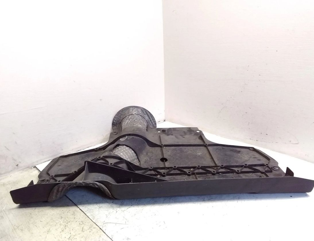 MERCEDES-BENZ GLA-Class X156 (2013-2020) Bakre mittenbottenskydd A2463520391 27639020