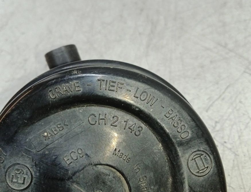 BMW X3 E83 (2003-2010) Hornsignal 024148 28699573