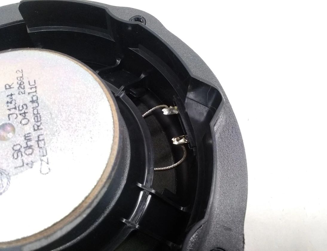 SKODA Karoq 1 generation (2017-2024) Främre vänstra dörrhögtalare 3V0035411J 29804105