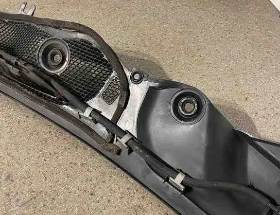 MERCEDES-BENZ E-Class W211/S211 (2002-2009) Trim för främre torkarkåpa A2128301013,A2128300013 32709368