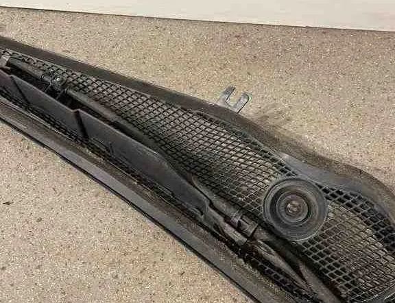 MERCEDES-BENZ E-Class W211/S211 (2002-2009) Trim för främre torkarkåpa A2128301013,A2128300013 32709368