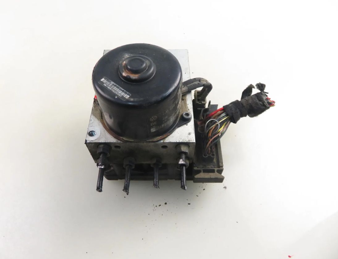 VOLKSWAGEN Golf 4 generation (1997-2006) ABS pump 1J0907379R,1J0614417A 31864911