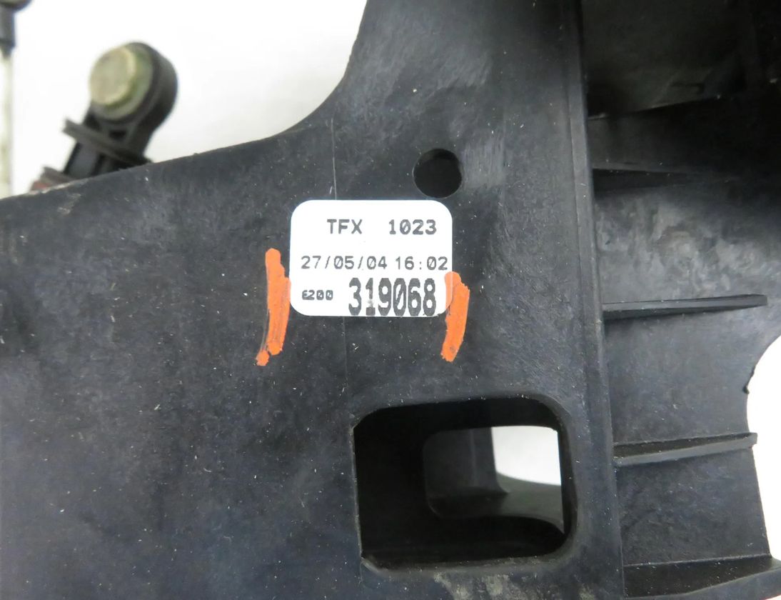 RENAULT Scenic 2 generation (2003-2010) Växlingsmekanism 8200319068 33033431