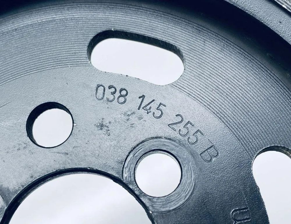 VOLKSWAGEN Caddy 3 generation (2004-2015) Servopumpsremskiva 038145255B 30674862