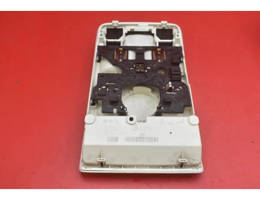 AUDI A4 B8/8K (2011-2016) Interiörbelysning 8T0947135A 28970277