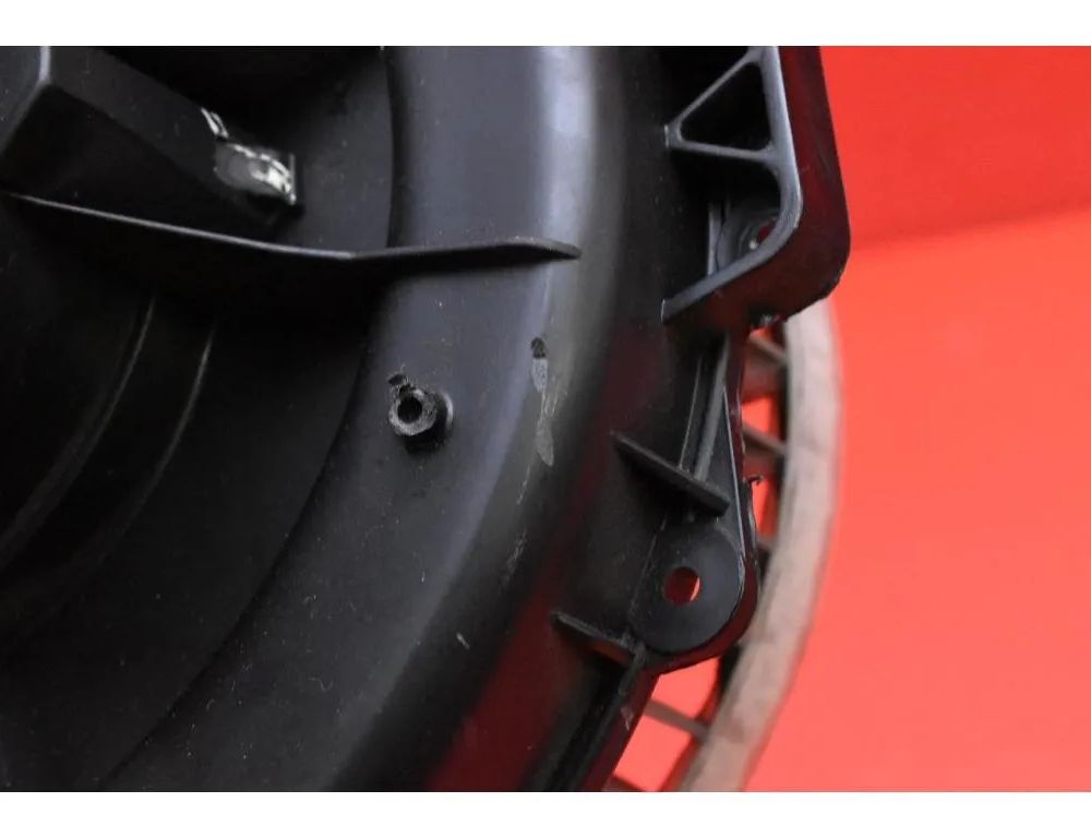 VOLKSWAGEN SpaceFox 1 generation (2006-2023) Innervärmare 6Q1819015G 31491791