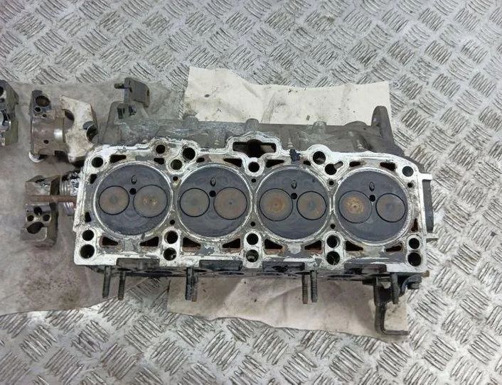 AUDI A4 B6/8E (2000-2005) Motorns cylinderhuvud 038103373R 26444645