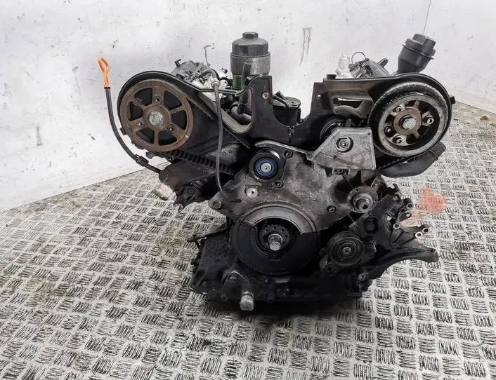 AUDI A4 B6/8E (2000-2005) Motor AYM 26496378