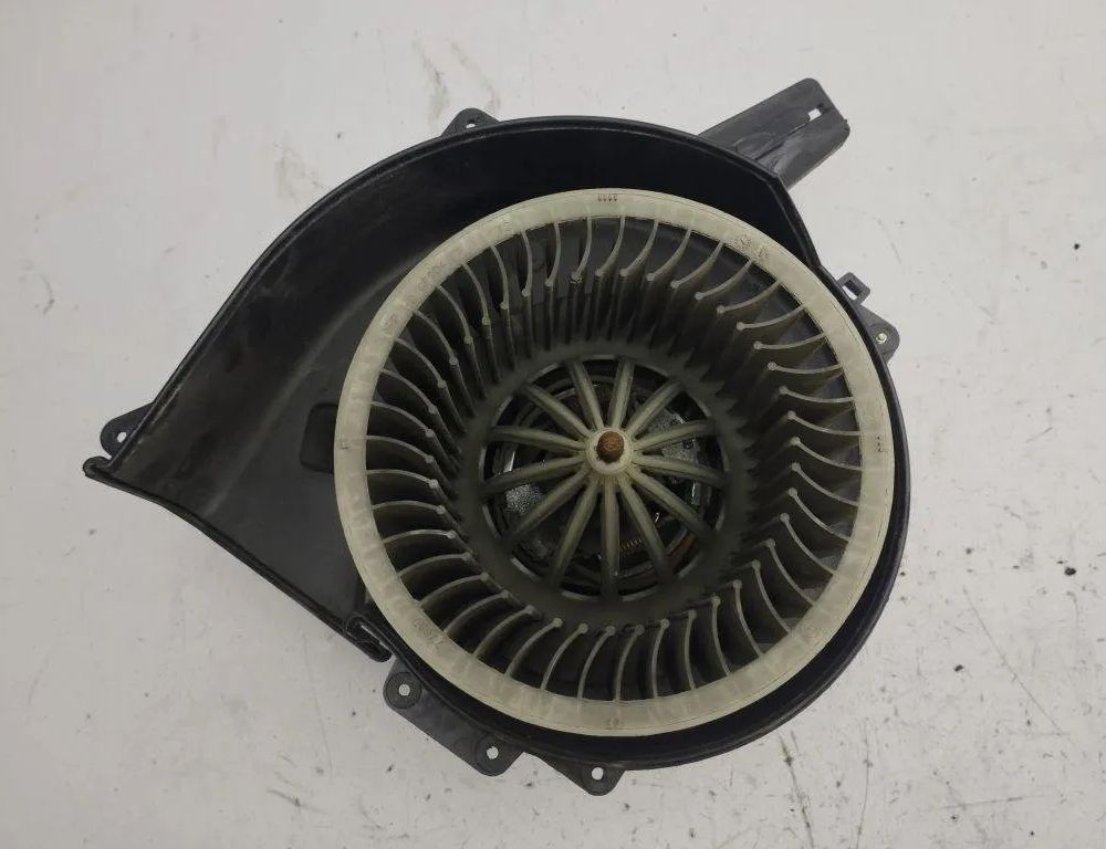 SEAT Ibiza 3 generation (2002-2008) Innervärmare 6Q1820015E 31178544