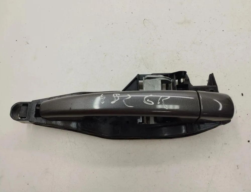 PEUGEOT 2008 2 generation (2019-2023) Utvändigt handtag för skjutdörr på vänster sida 9672961180 31203919