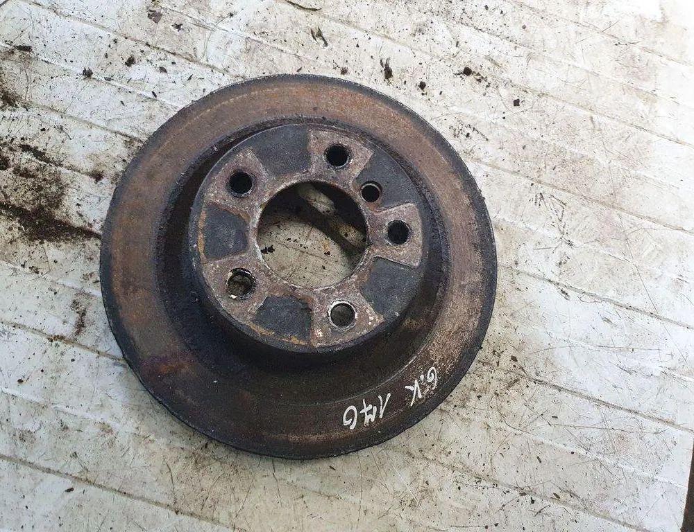 BMW 3 Series E90/E91/E92/E93 (2004-2013) Vänster bakbromsskiva 31757229