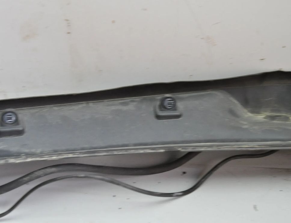 MERCEDES-BENZ E-Class W212/S212/C207/A207 (2009-2016) Trim för främre torkarkåpa A2128300013,A2128301013 30746662