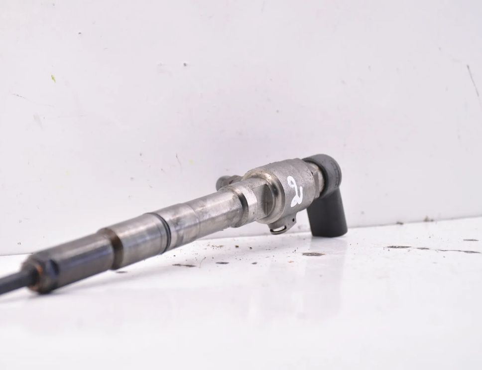 VOLKSWAGEN Golf 6 generation (2008-2015) Bränsleinsprutare 03L130277B 31983596