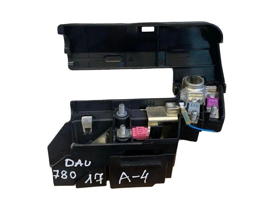 AUDI A6 C7/4G (2010-2020) Strömfördelningslåda 8W0915459E 31330909