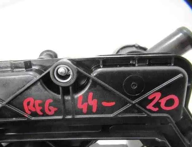 PEUGEOT 208 Peugeot 208 (2012-2015) Ventilkåpan 9827622780 32465134